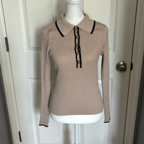Evereve Alexa Henley Pullover long sleeve top size XS NWT - Picture 1 of 3